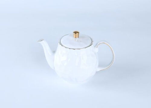 70016 Fine Porcelain Teapot Hand Golding At The Lid And Edge