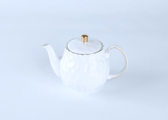 70016 Fine Porcelain Teapot Hand Golding At The Lid And Edge