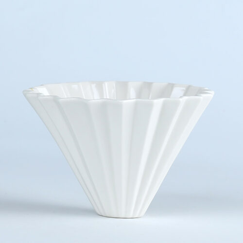 80252 Elegance in Every Drop: Precision-Crafted Fine Porcelain Coffee Dripper